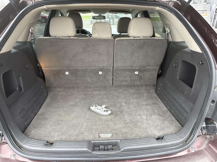 2012-ford-edge-image-16