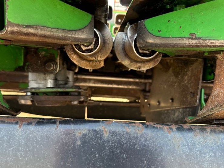 2011-john-deere-612c-image-16