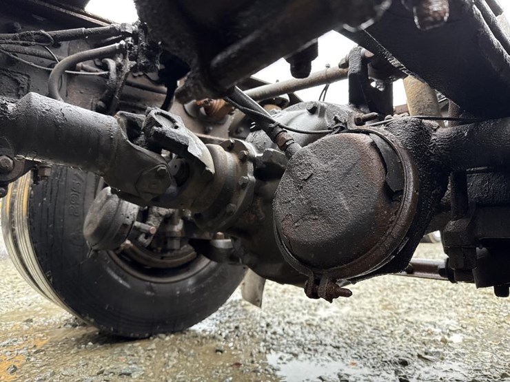 1999-peterbilt-379-image-44