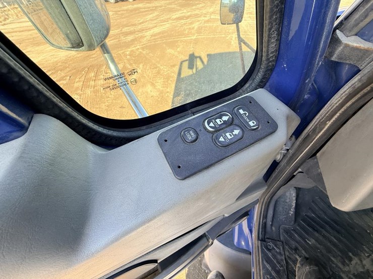 2017-international-prostar-image-54