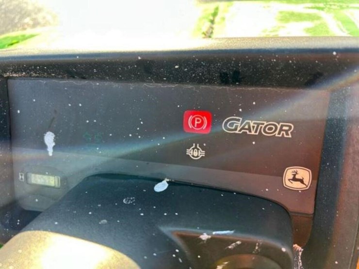 john-deere-gator-image-9