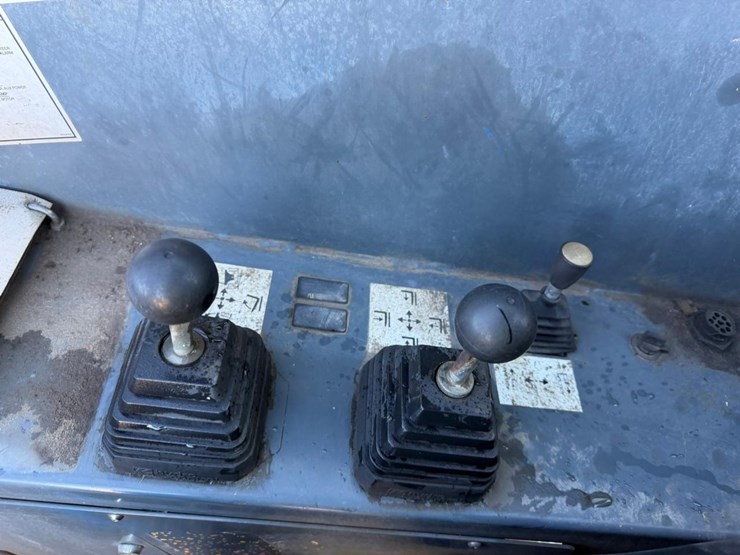 2015-gehl-rs8-42-image-29