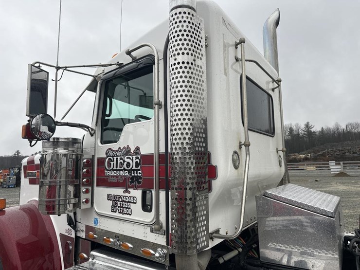 kenworth-w900-image-13