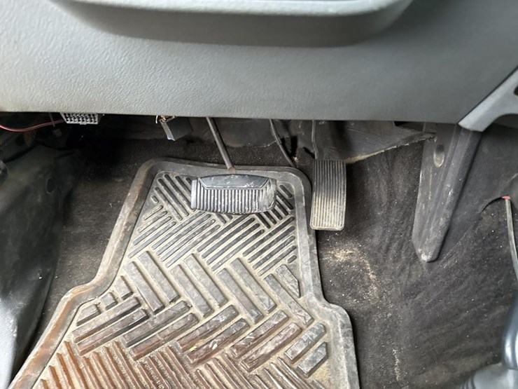 ford-f550-xlt-image-34