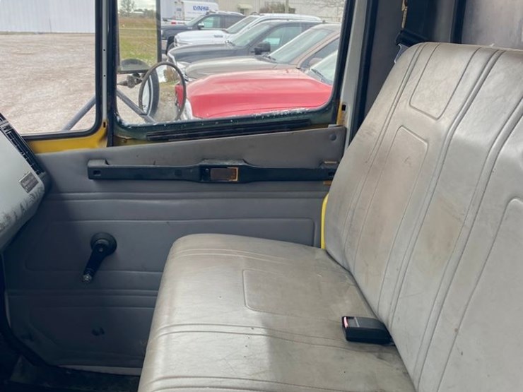 freightliner-fl50-image-14