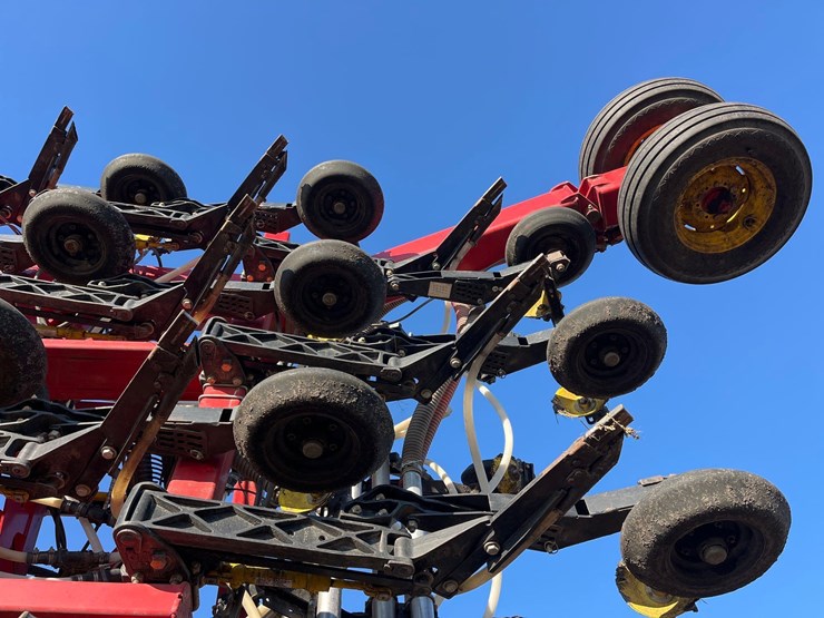 2016-bourgault-3320-66-image-90