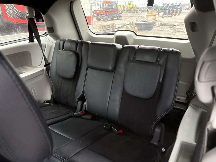 2019-dodge-grand-caravan-image-15