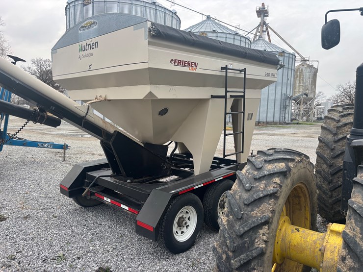 #1527-•-friesen-seed-tender-image-1