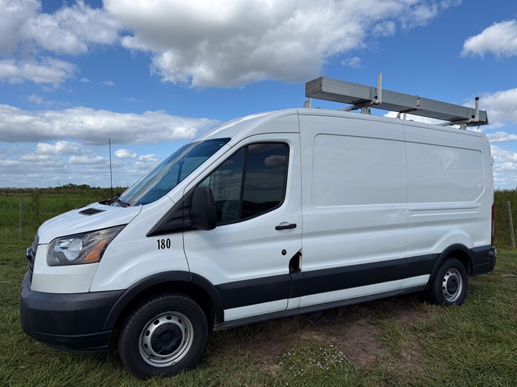 2018-ford-transit-image-1