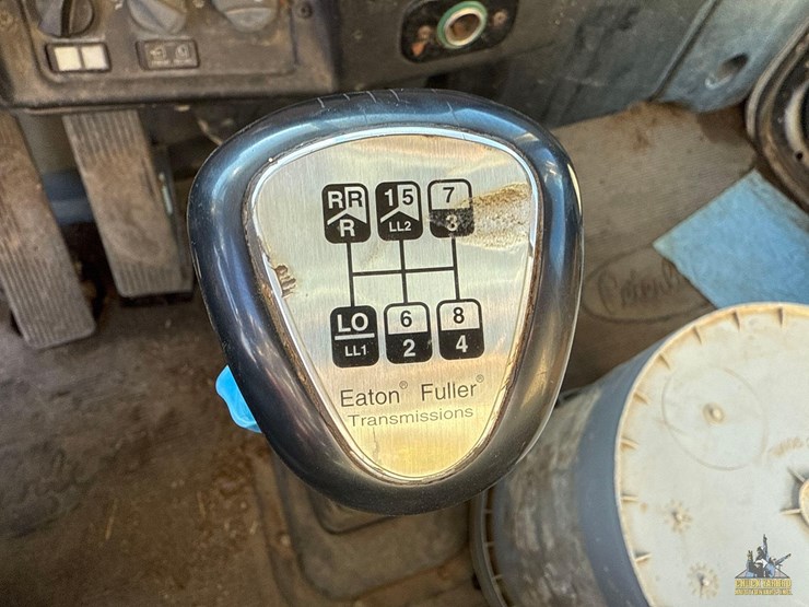 peterbilt-357-image-26