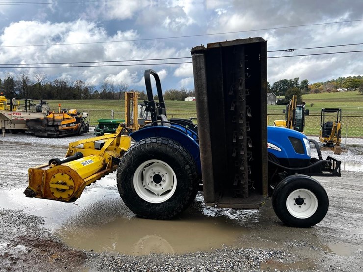 new-holland-tn70a-image-6
