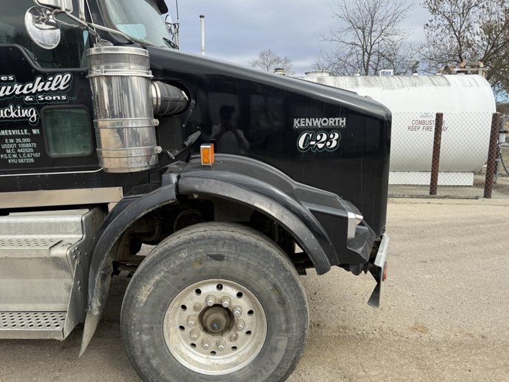 2014-kenworth-t800-image-8