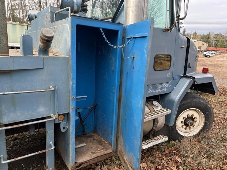 #1427-•-1989-autocar-flatbed-truck-image-14