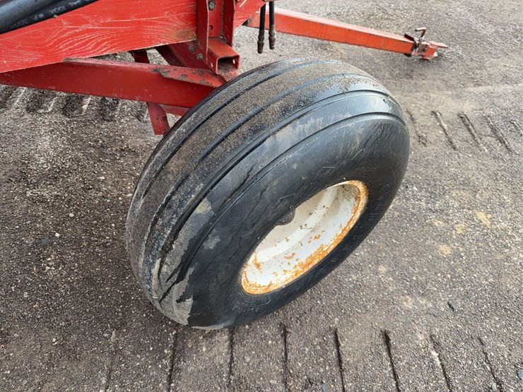 unverferth-mccurdy-gravity-wagon-image-7