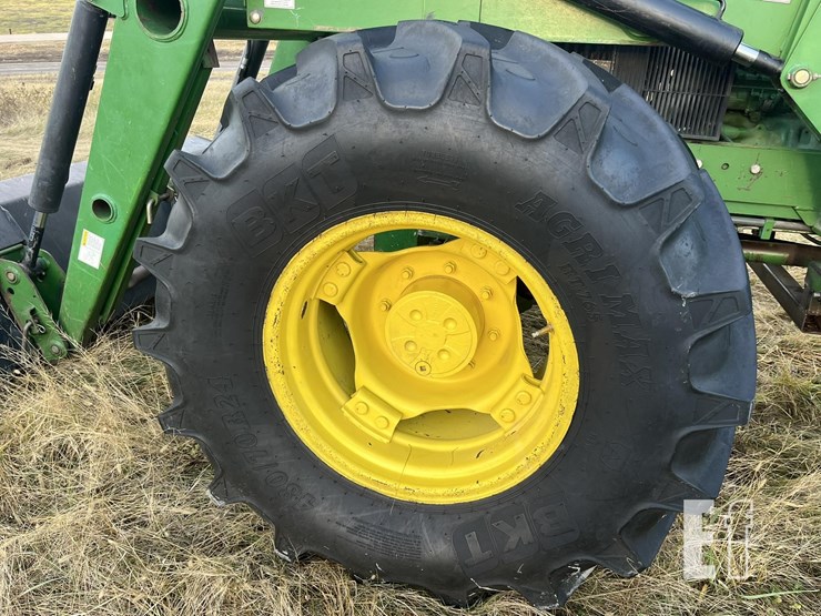john-deere-3155-image-10