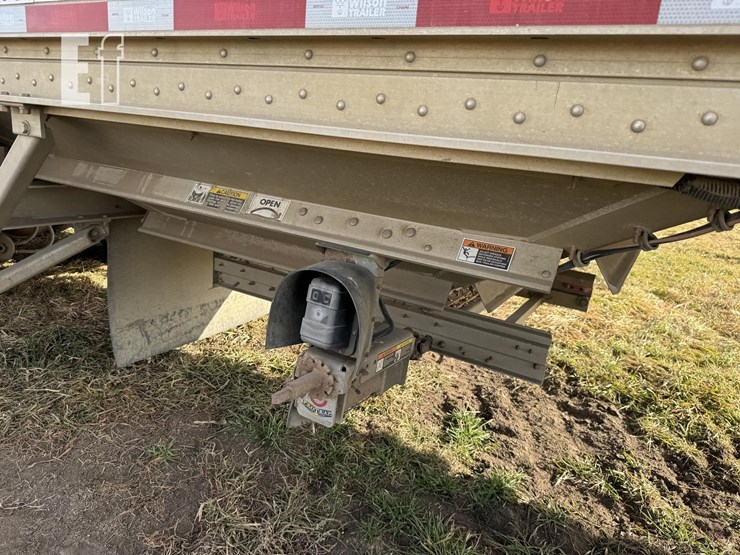 2014-wilson-grain-trailer-image-26