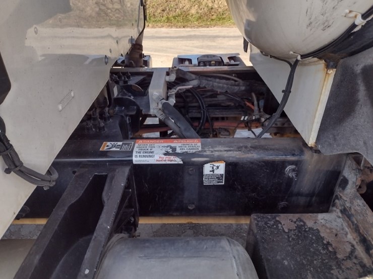 peterbilt-567-image-34