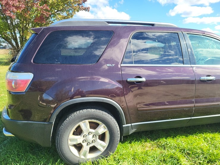 gmc-acadia-slt-image-26