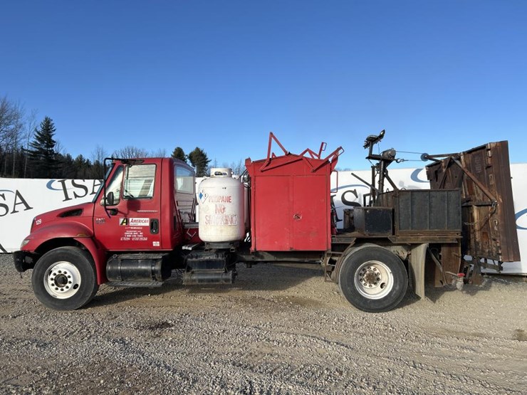 2005-international-durastar-4300-image-2