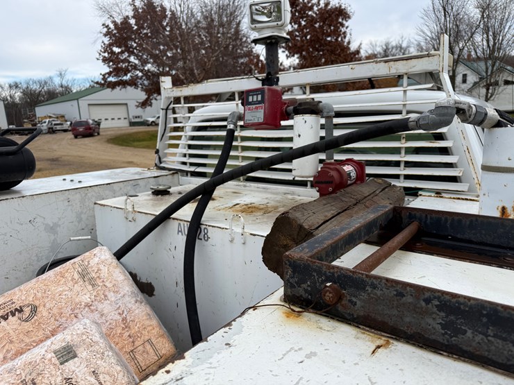 2009-ford-f550-image-37