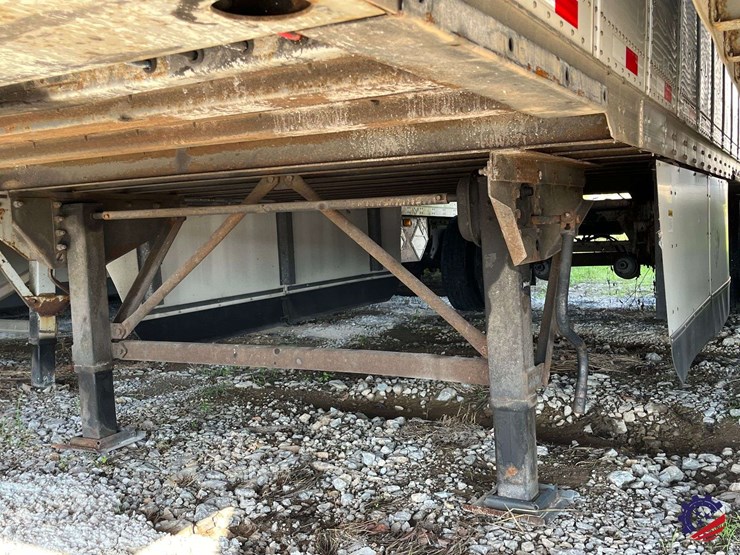 2014-stoughton-28-ft-image-4