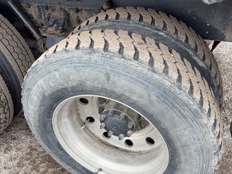 2016-kenworth-t880-image-5