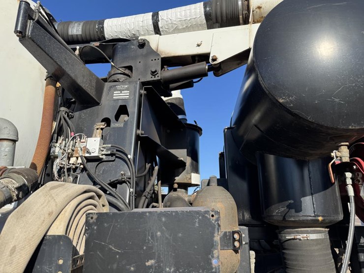 2002-vactor-2100-image-29