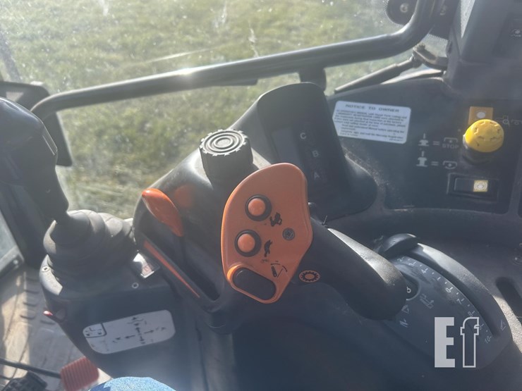 2003-new-holland-tm120-image-18