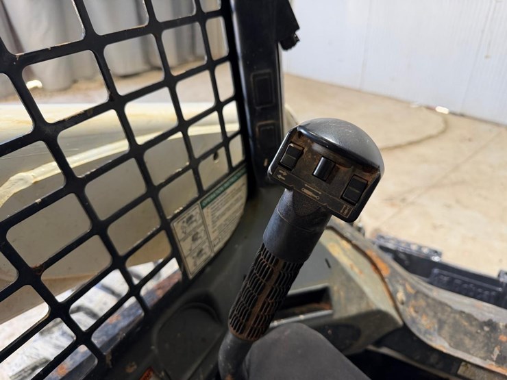 2022-bobcat-s740-image-20