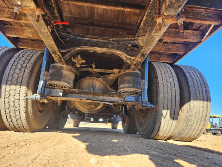 international-8100-image-28