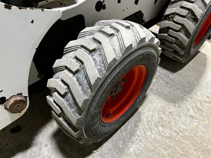 bobcat-s330-image-15