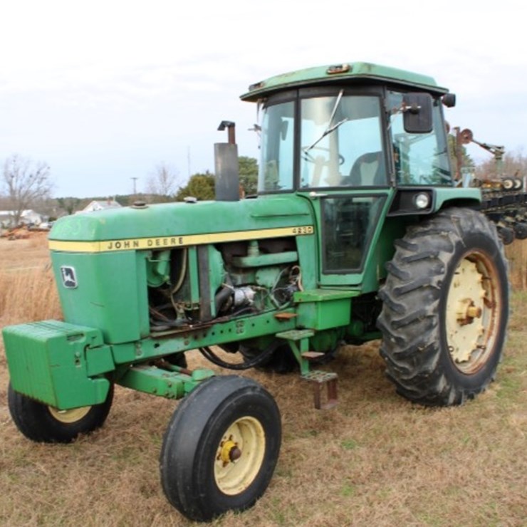 JOHN DEERE 4230