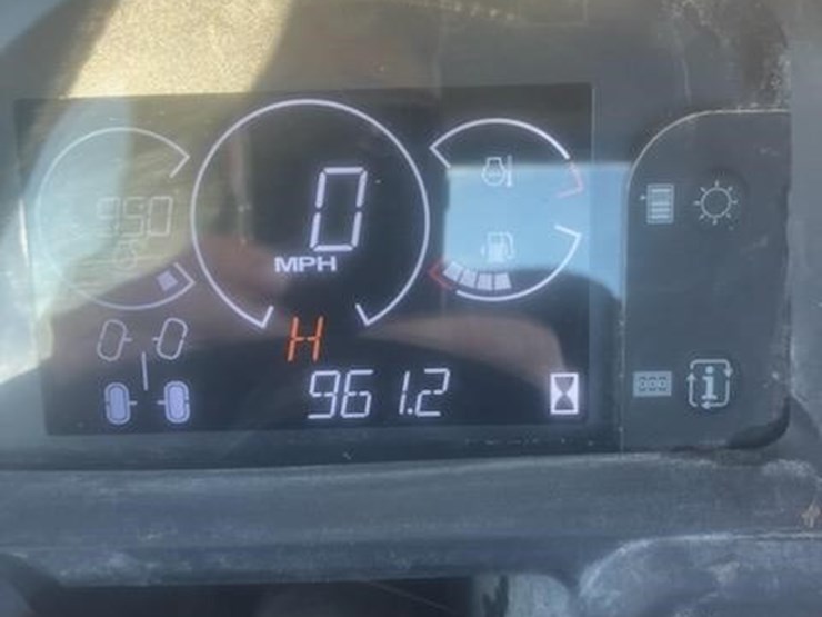 john-deere-gator-xuv-835m-image-7