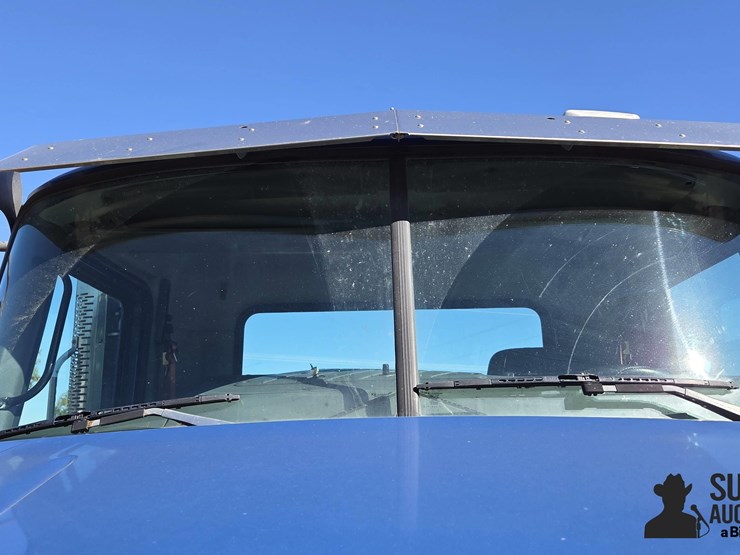 2013-mack-cxu613-t/a-truck-tractor-image-16