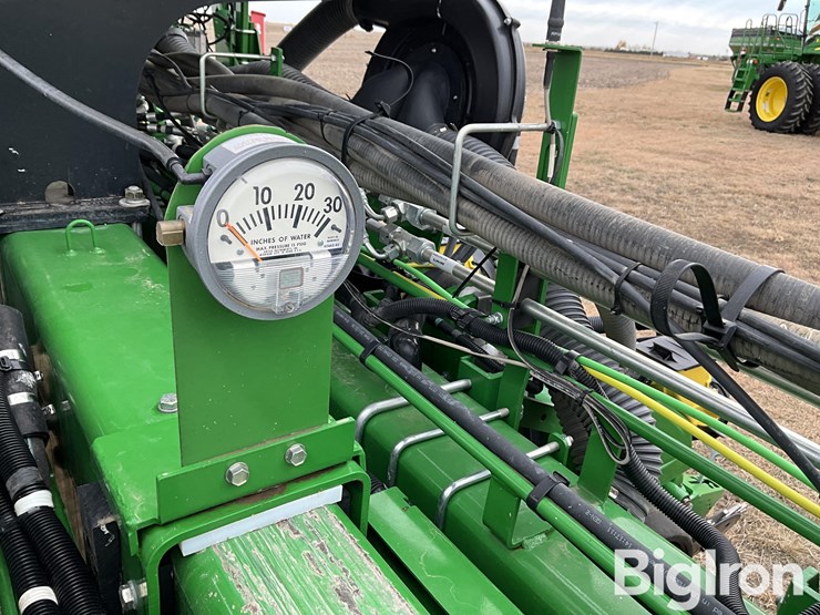 2021-john-deere-1775nt-image-15