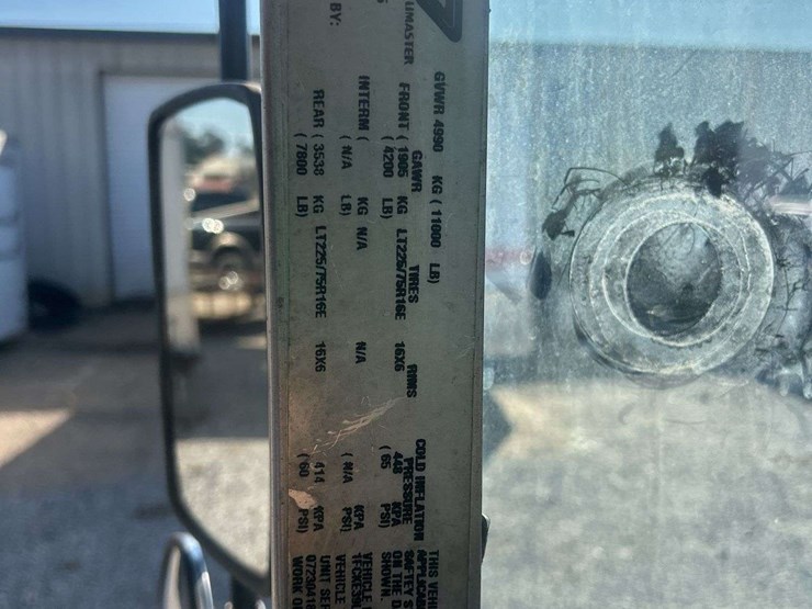 2007-ford-e350-image-3