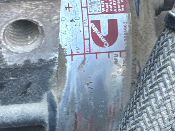 2001-volvo-vnm-semi-truck-image-26