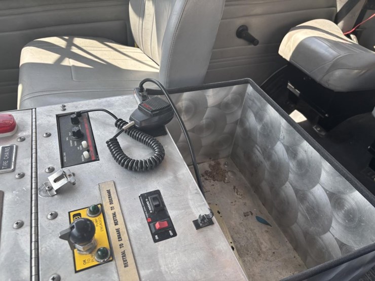 freightliner-fl80-image-73