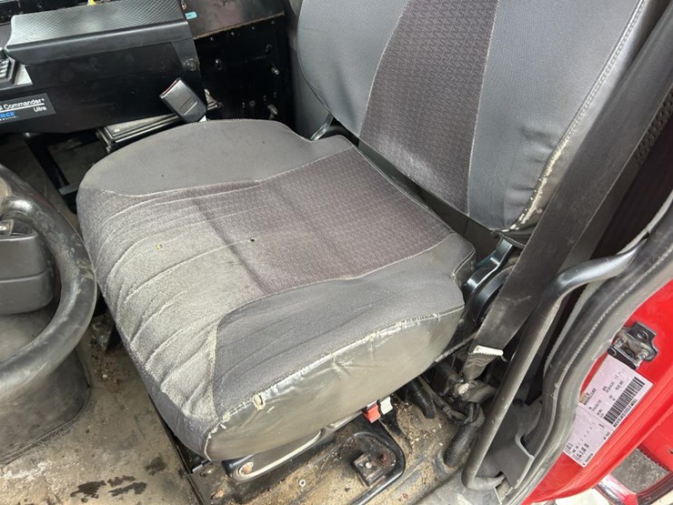 #1673-•-2002-international-workstar-tri-axle-dump-truck-image-46