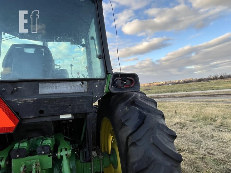 john-deere-3155-image-28