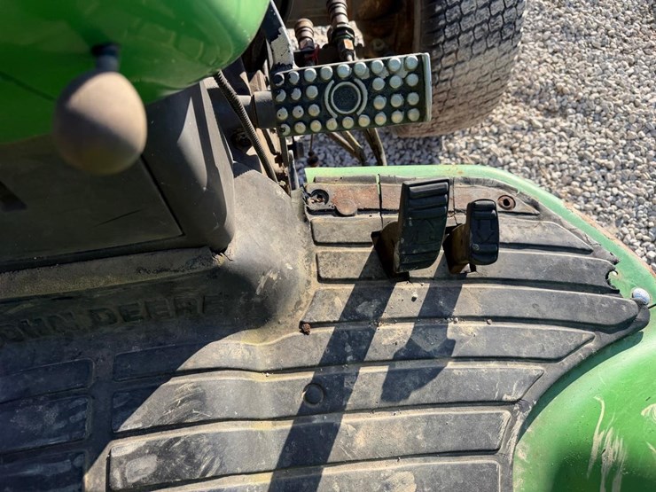 john-deere-4700-image-24