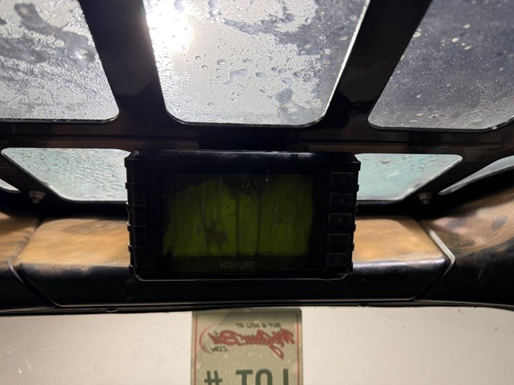 2022-bobcat-t740-image-32