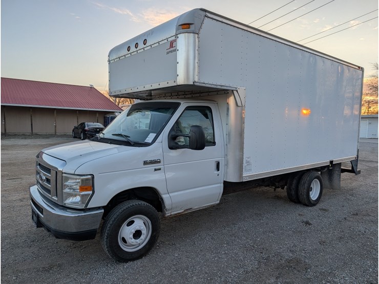 2009-ford-e350-image-1