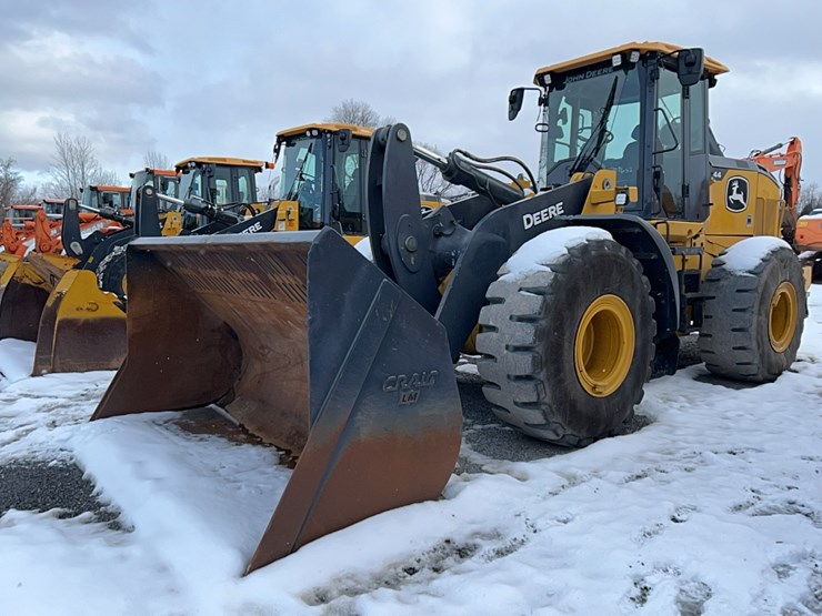 2021-deere-644k-image-1