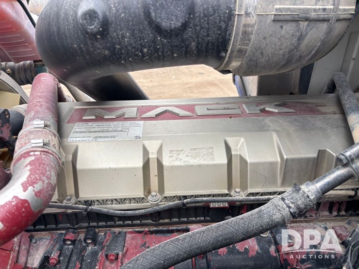 2017-mack-pinnacle-chu613-image-54