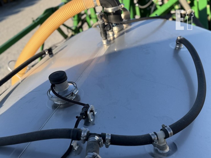 john-deere-r4038-image-26