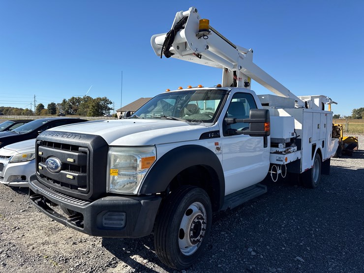 2012-ford-f550-image-1