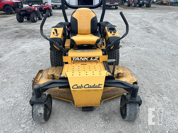 cub-cadet-tank-lz48-image-3