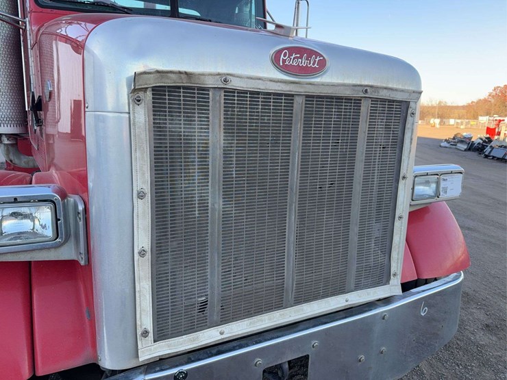 2004-peterbilt-357-image-68