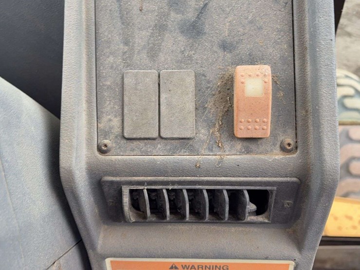 caterpillar-416c-image-27